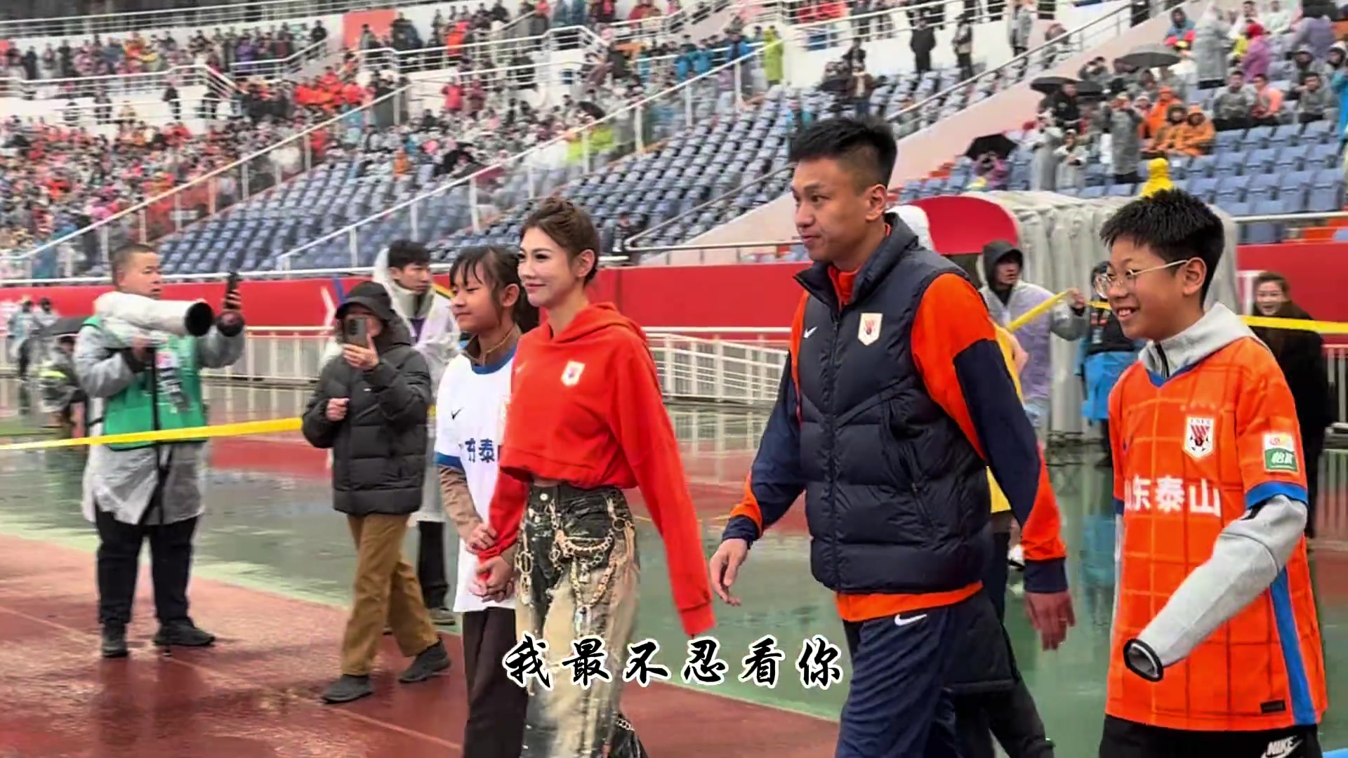 九游娱乐网页入口-1314解体！张弛退役仪式，王大雷动容落泪